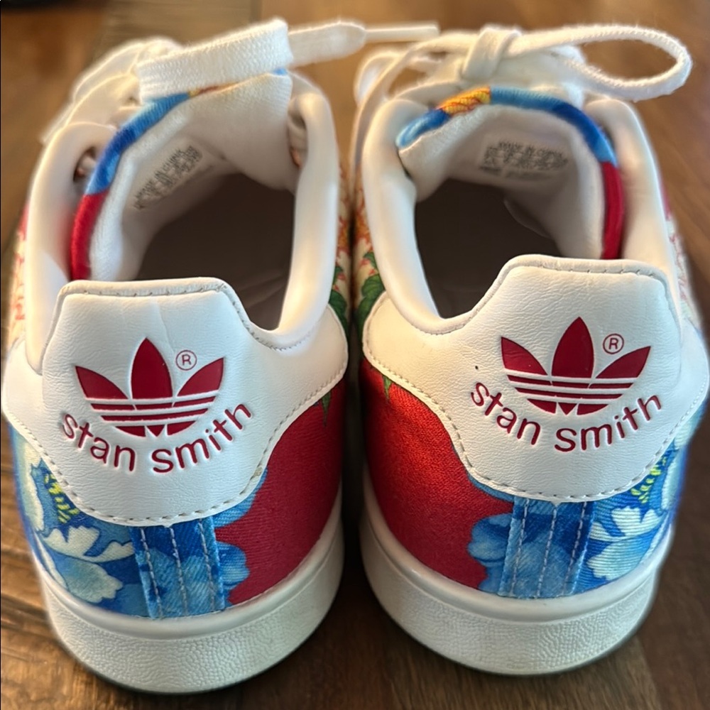 Tennis Shoes Adidas Limited Edition Stan Smith  Floral Sneakers - 8.5 LIKE NEW!